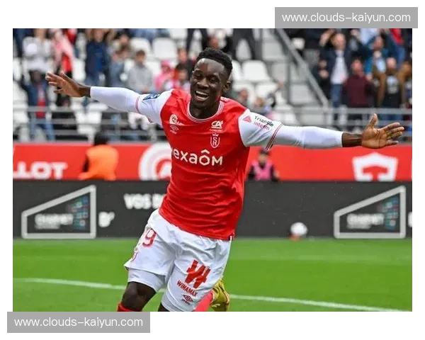 科技助力裁判：法甲试行半自动越位系统