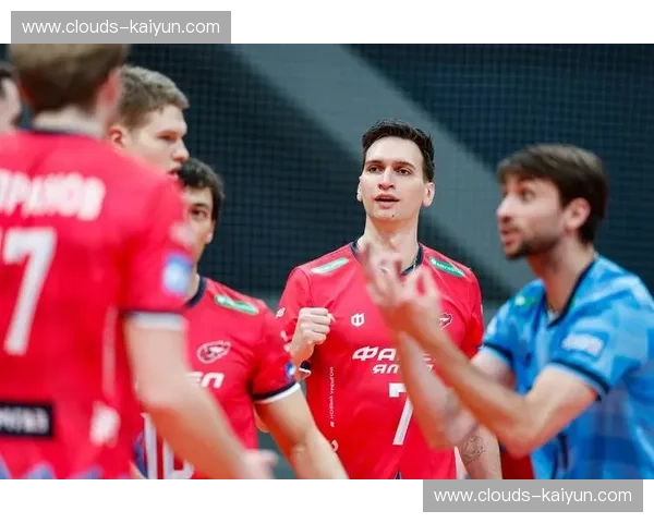 罗马诺深夜剧透转会，埃尔切调侃回应引发关注